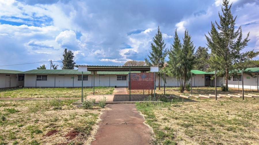 5 Bedroom Property for Sale in Rustenburg Rural North West